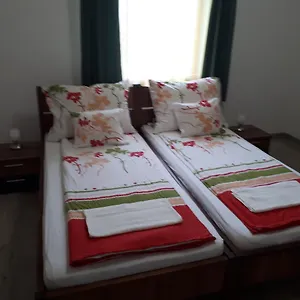 Guest house M47 Vendeghaz-airport, Debrecen